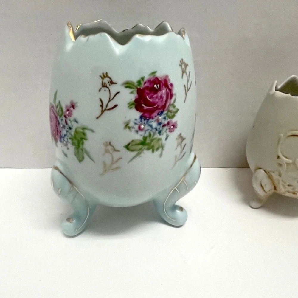 2 Vtg Footed Cracked Egg Vases Napcoware Floral & Lefton Bisque Cherub Japan